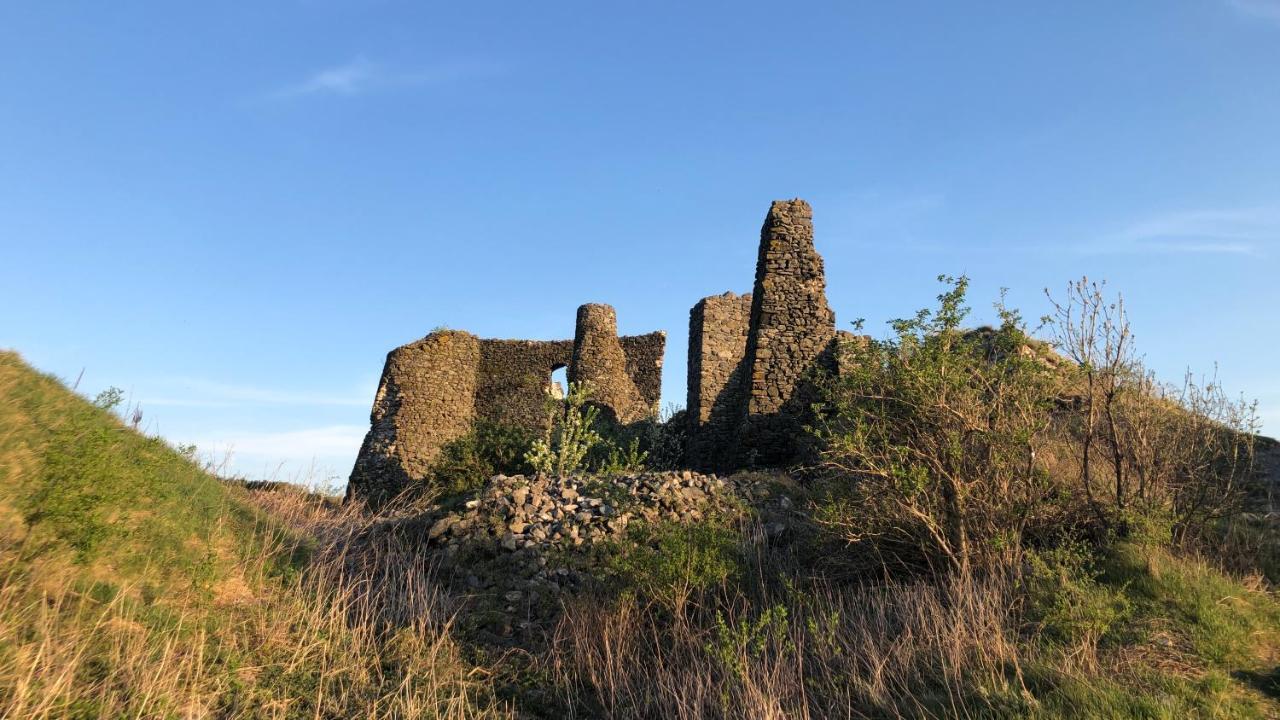 Csobánc Szerelem-Nemzeti Park-Önalló Ház Gyulakeszi Exterior foto